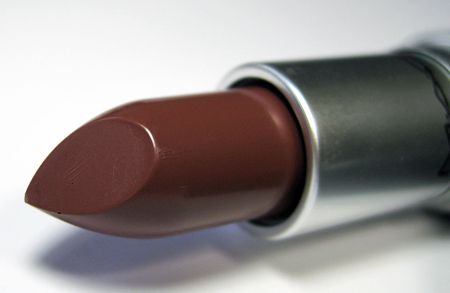 Bronze & Contour with Trendy Lipsticks.