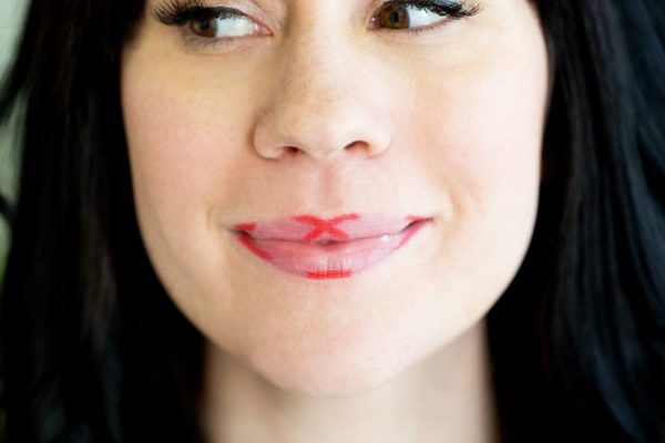 Create Symmetrical Lips.